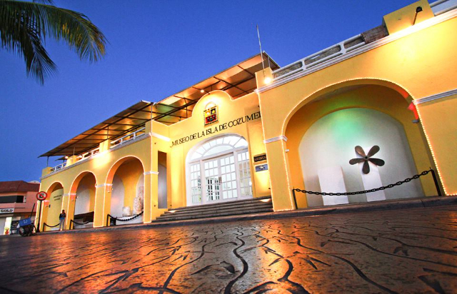 Shtëpia e Kulturës - San Miguel de Cozumel | Secret World Trip Planner