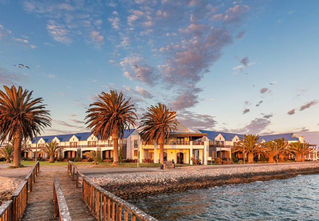 ვეშაპის ყურე - Walvis Bay | Secret World Trip Planner