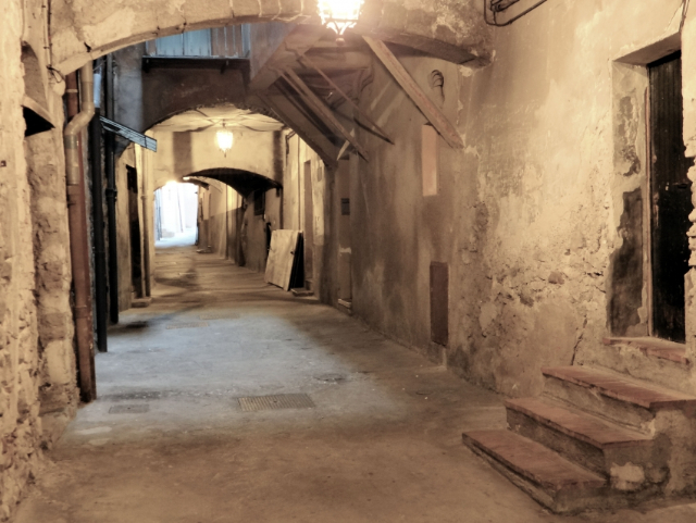 Đường tối tăm - Villefranche-sur-Mer | Secret World Trip Planner