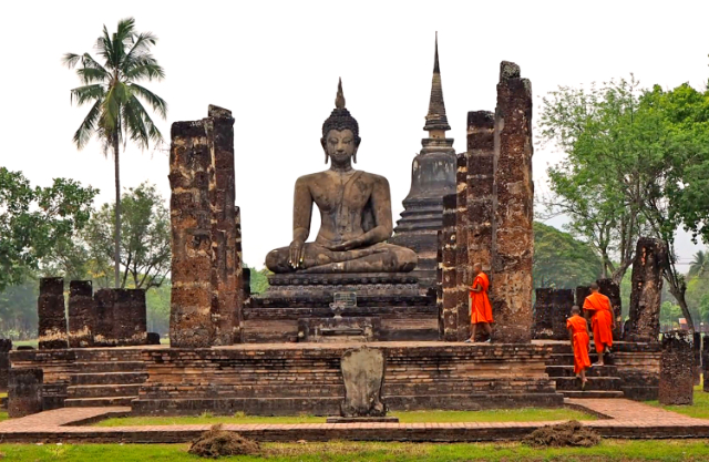 Sukhothai Történelmi Park - Mueang Kao | Secret World Trip Planner