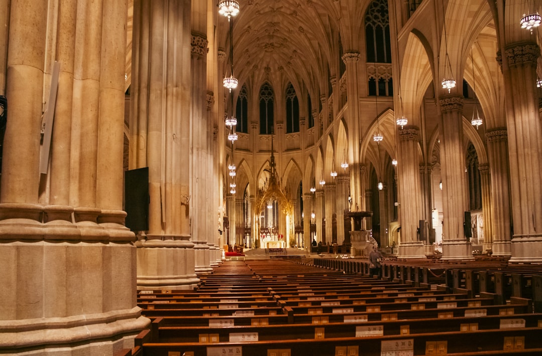 წმინდა პატრიკ ტაძარი New York - New York | Secret World Trip Planner