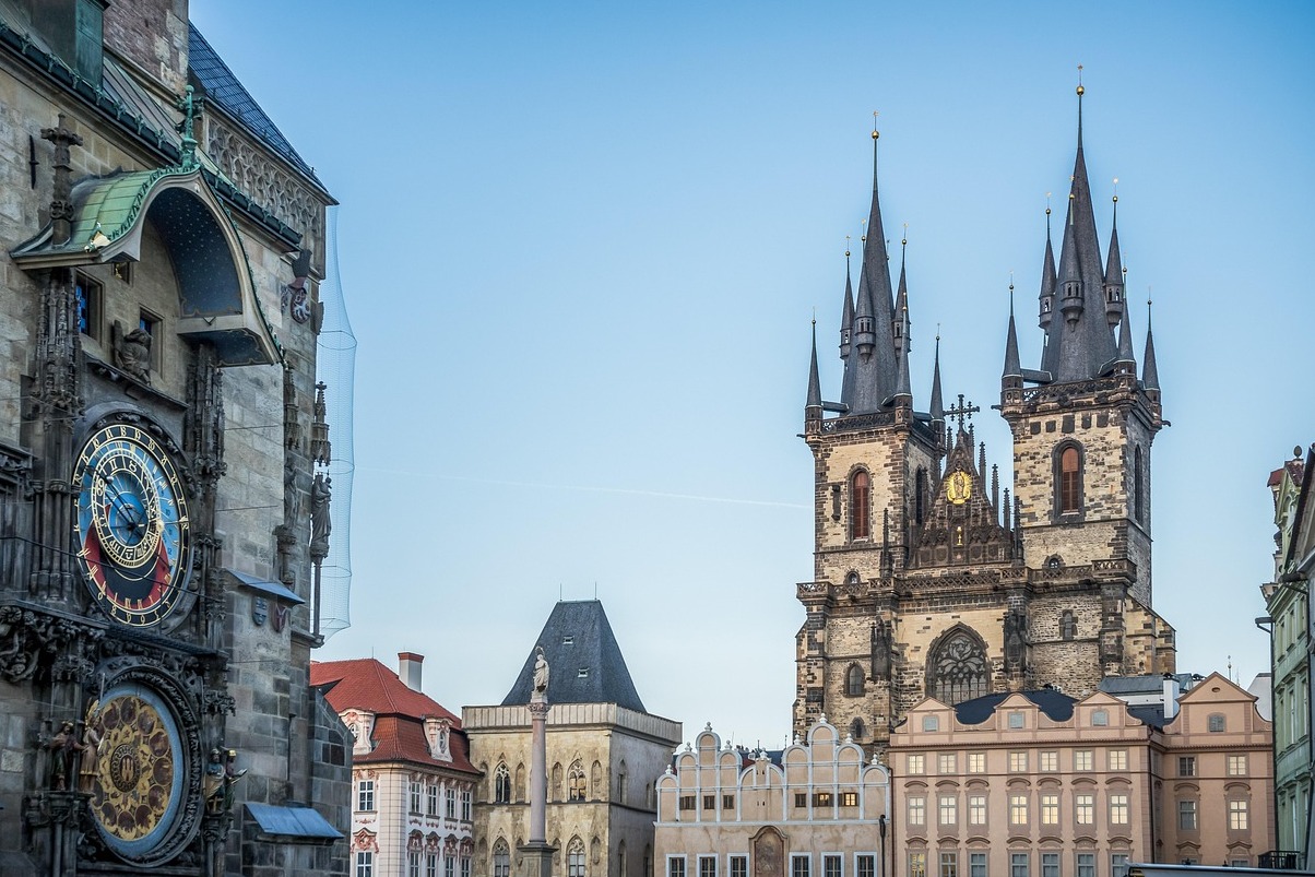 מנדנגלינג תלוי בעיר הישנה של פראג - Staré M?sto | Secret World Trip Planner