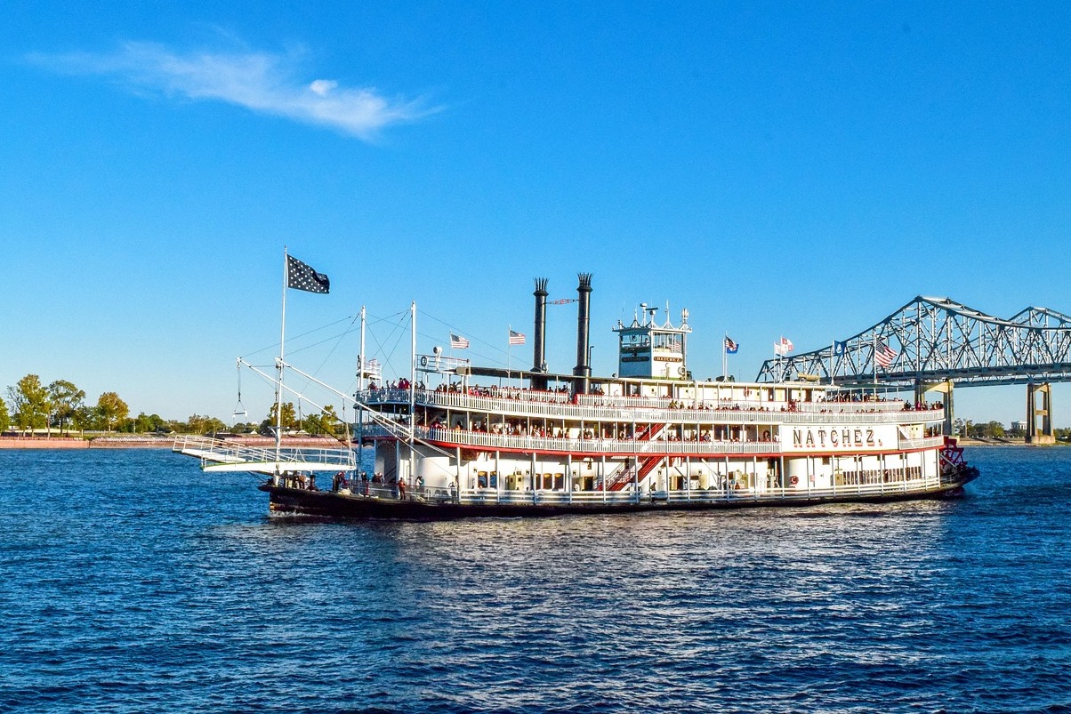 Foster I Bananeve - New Orleans | Secret World Trip Planner