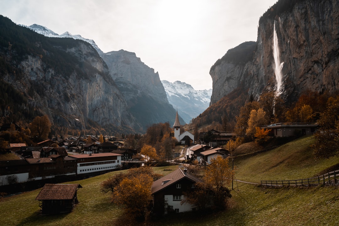Lauterbrunnen és a lenyűgöző Staubbach-vízesés - Lauterbrunnen | Secret World Trip Planner