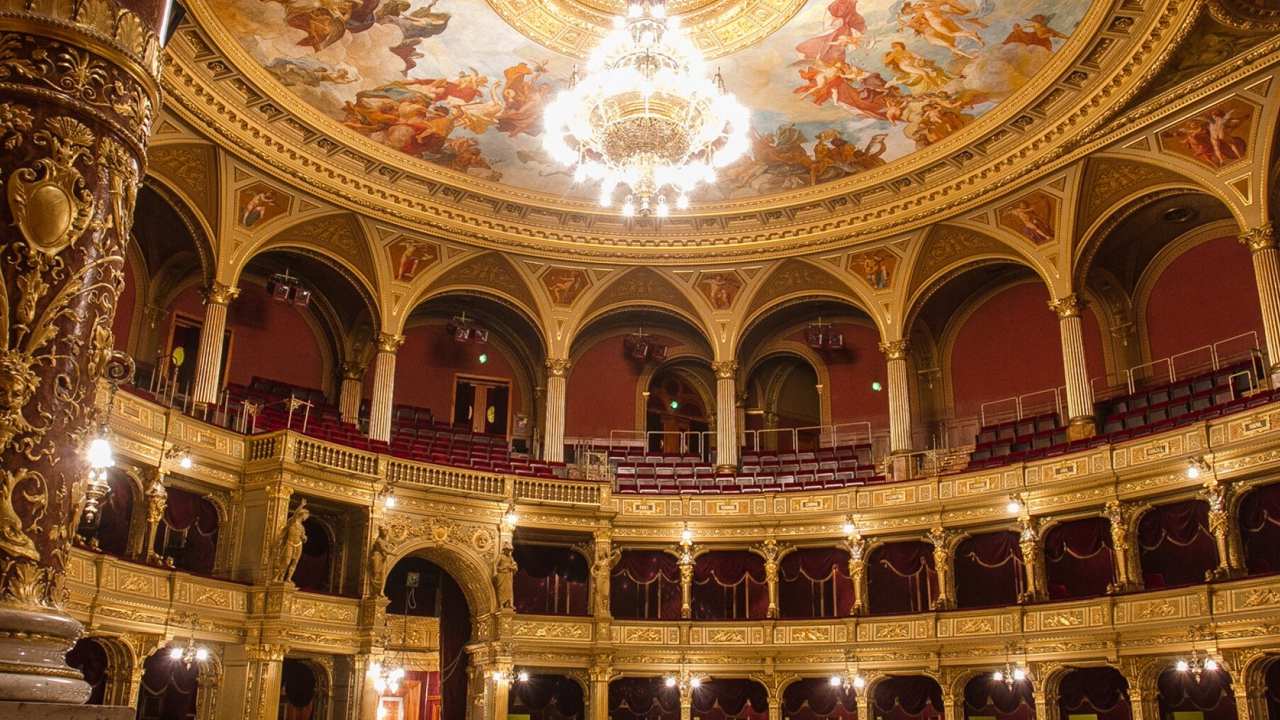 Budapešť a Maďarská státní Opera - Budapest | Secret World Trip Planner