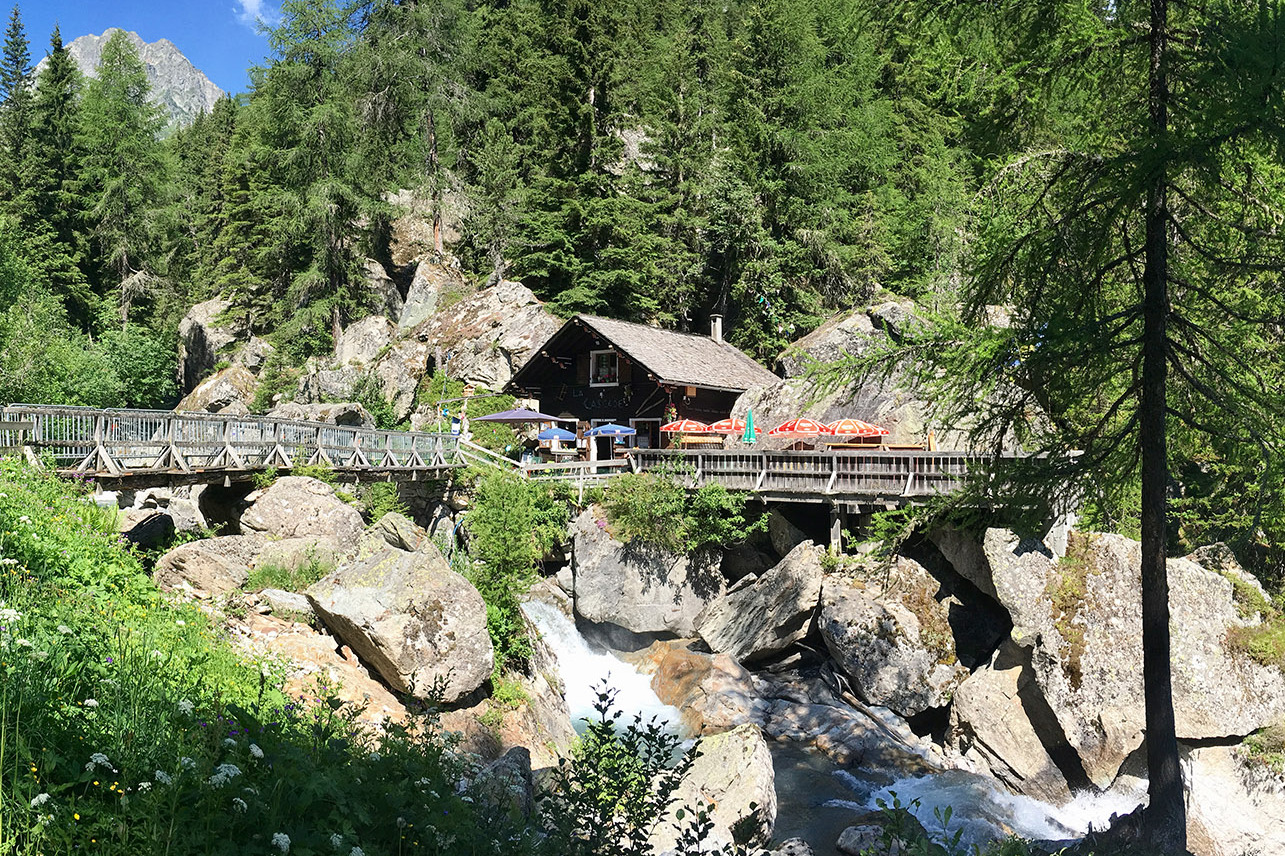 Francia: Cascata Bérard - Vallorcine | Secret World Trip Planner