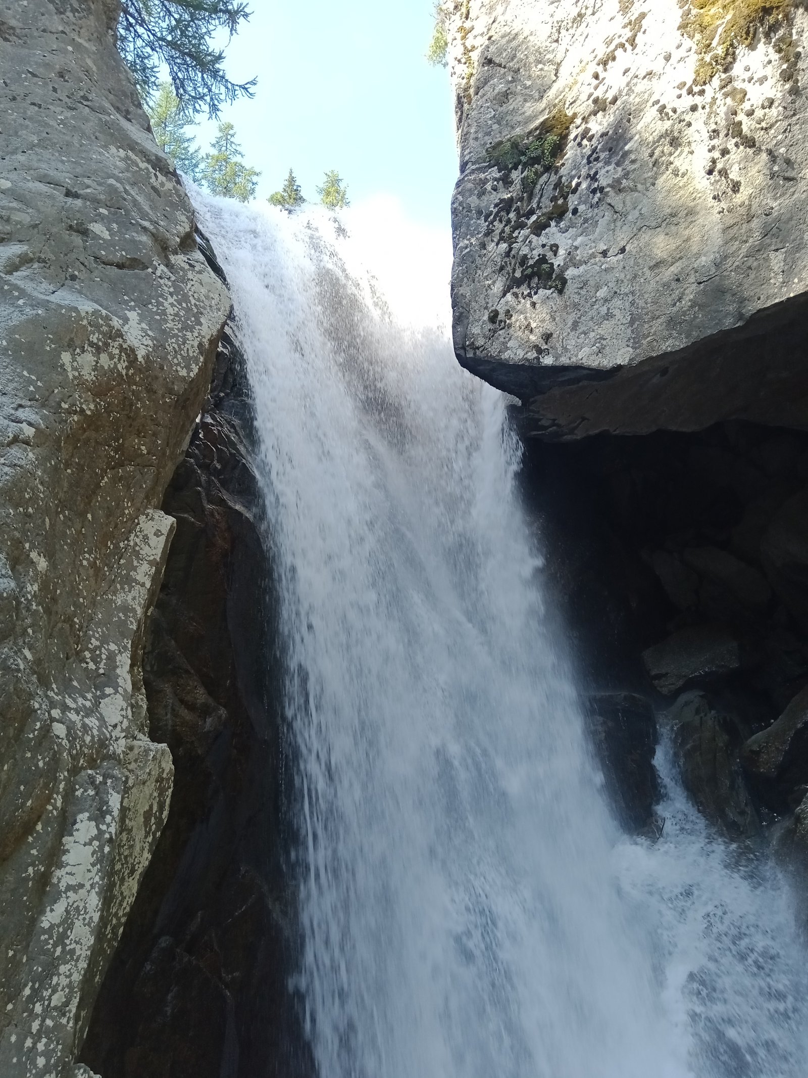 Francia: Cascata Bérard - Vallorcine | Secret World Trip Planner