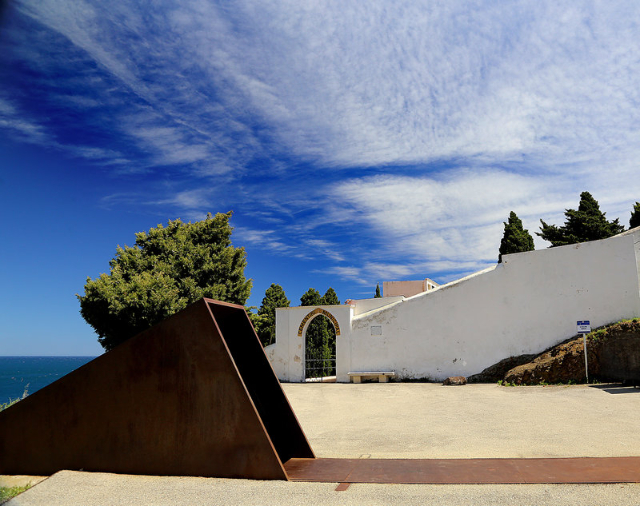 Walter Benjamin အောက်မေ့ဖွယ် - Portbou | Secret World Trip Planner
