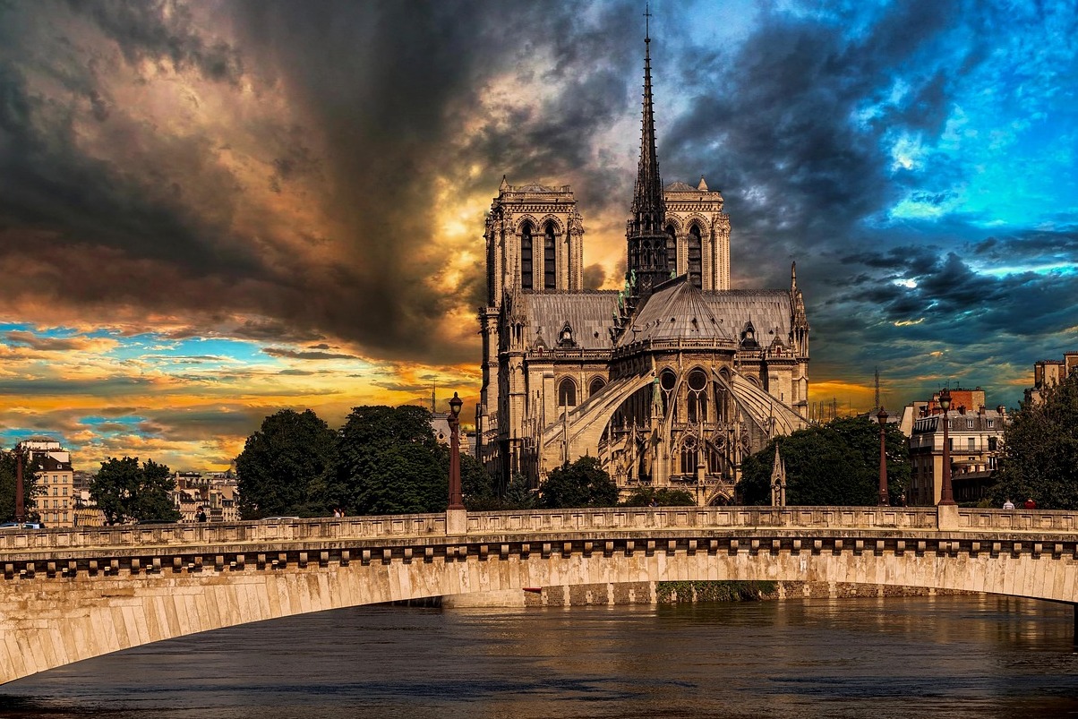 An séipéal Saint-Étienne-du-Mont | Paris - Paris | Secret World Trip Planner