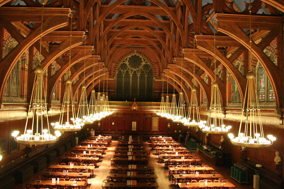 Annenberg et la grande salle de Poudlard - Cambridge | Secret World Trip Planner