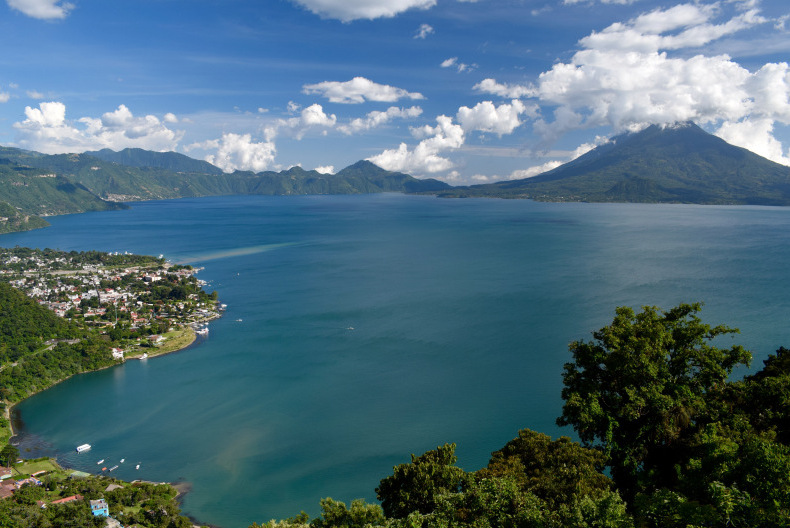 Le lac Atitlan, une masse d'eau mystique au Guatemala - Lago Atitlán | Secret World Trip Planner