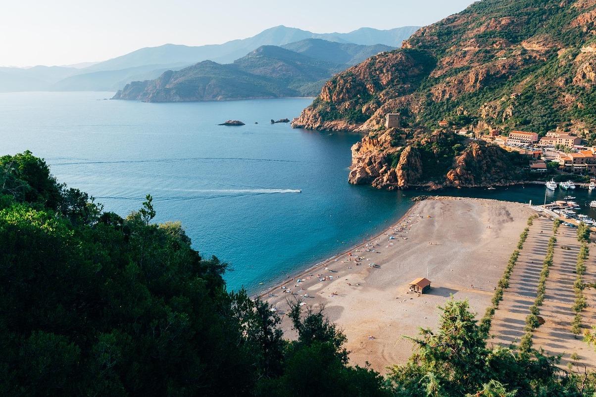 Бонфиакио Коссикийн арал дахь хамгийн эртний хот юм - Bonifacio | Secret World Trip Planner