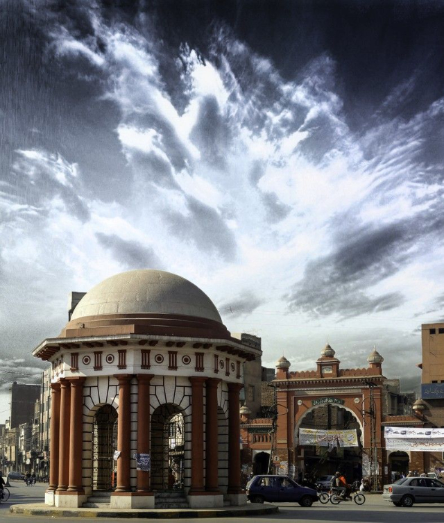 The Gumti Water Fountain - Faisalabad | Secret World Trip Planner