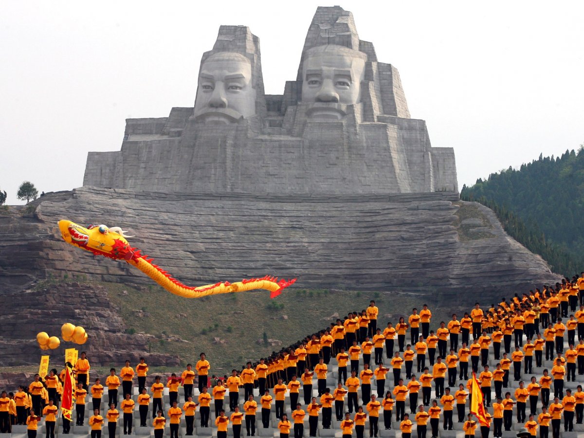 Emperors Yan and Huang - Secret World