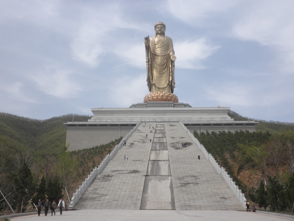 Spring Temple Buddha: the tallest statue ...