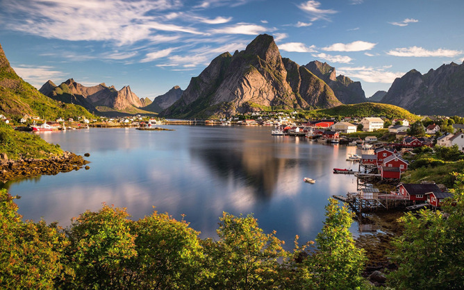Nefes kesen Reine Köyü, Norveç - Reine | Secret World Trip Planner