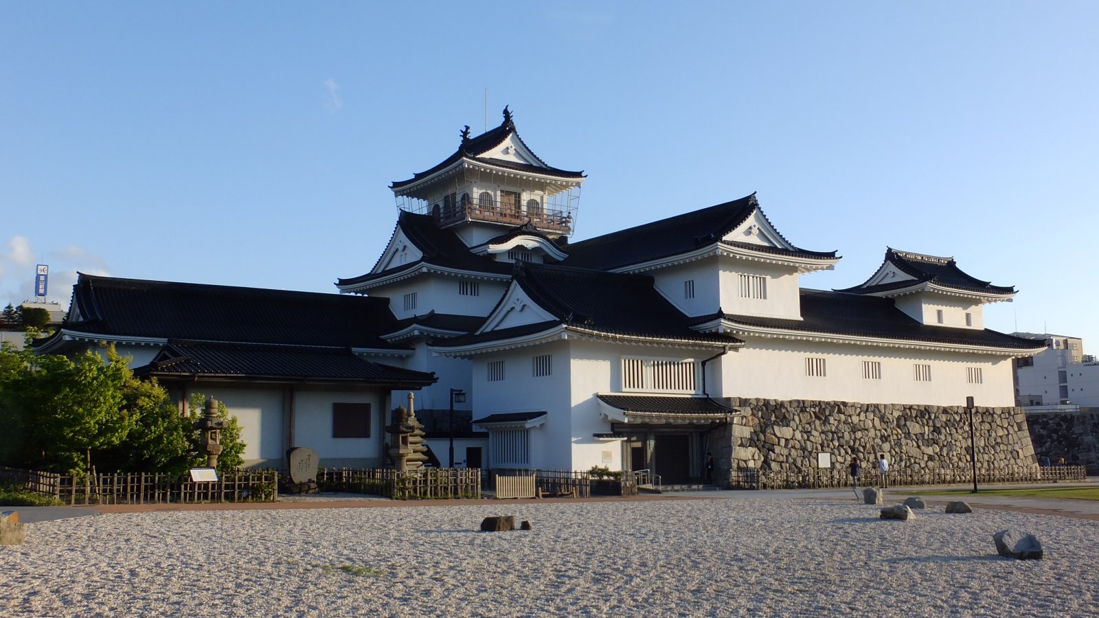 Parc du château de Toyama - Toyama-shi | Secret World Trip Planner