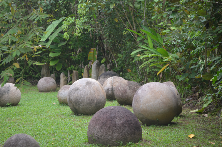 The Mysterious Stone Spheres of Costa Rica... - Secret World