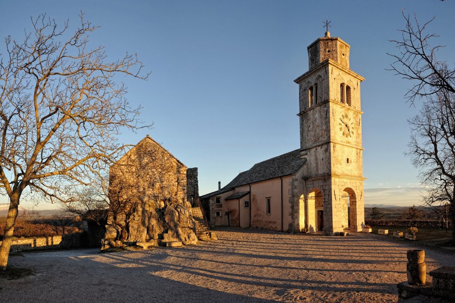 Santuari de Monrupino - Col | Secret World Trip Planner