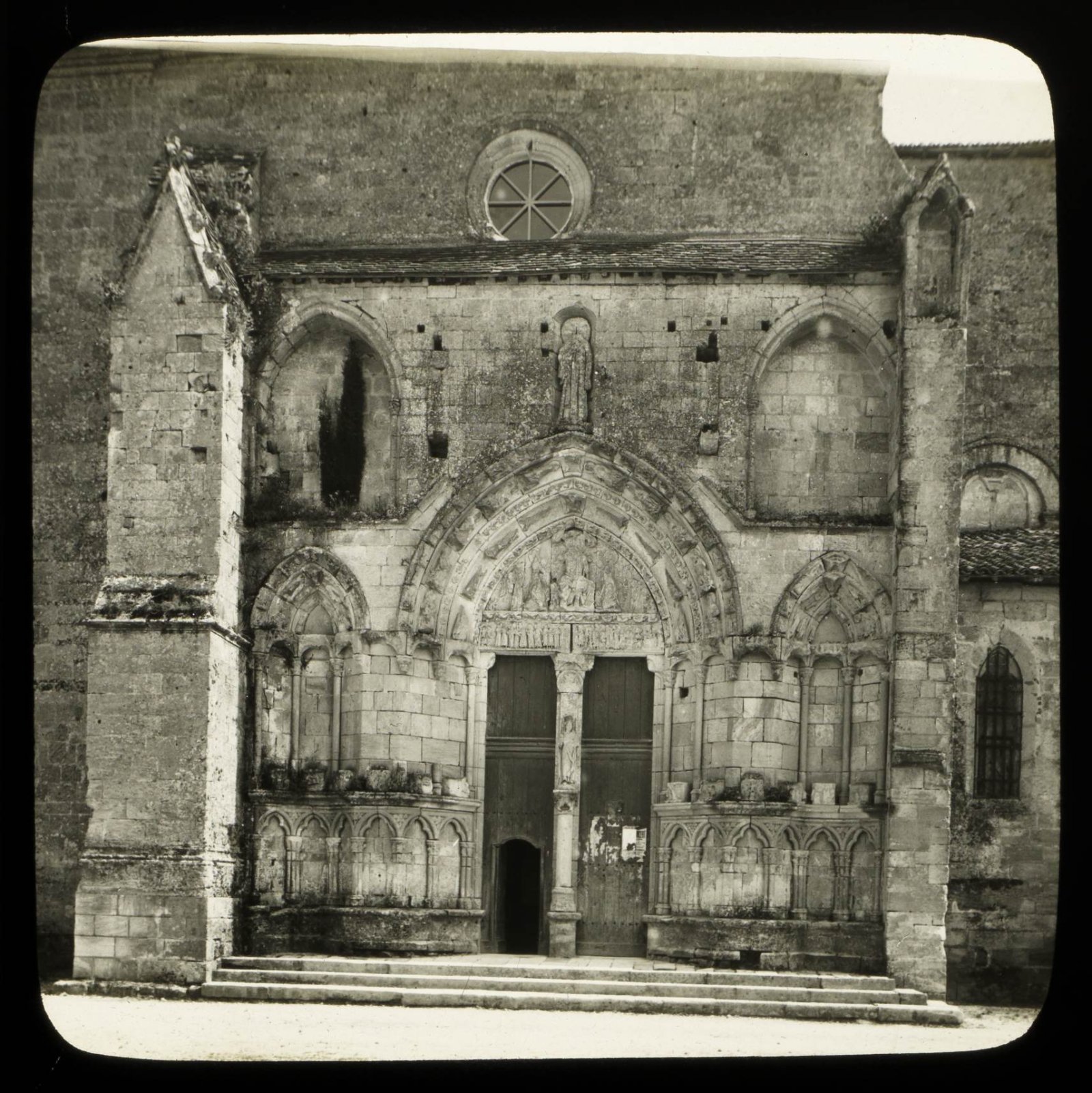 Saint-Emilion srednjovjekovni - Saint-Émilion | Secret World Trip Planner