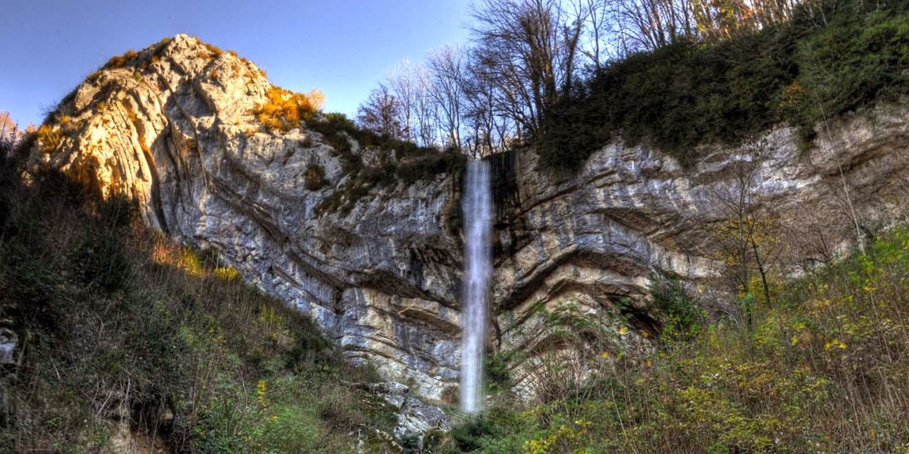 Las cascadas de Flumen son la característica que hay que ver... - Franca Contea | Secret World Trip Planner