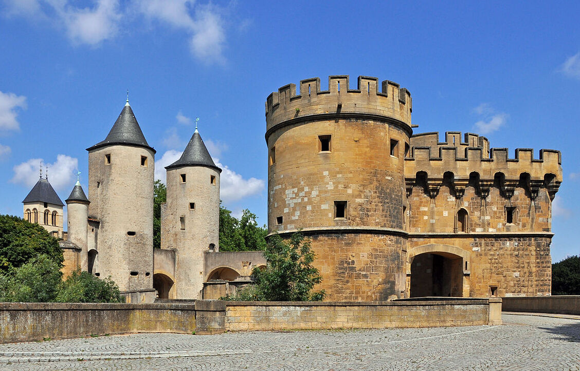 פורט דה אלמנדס (השער הגרמני) - Metz | Secret World Trip Planner