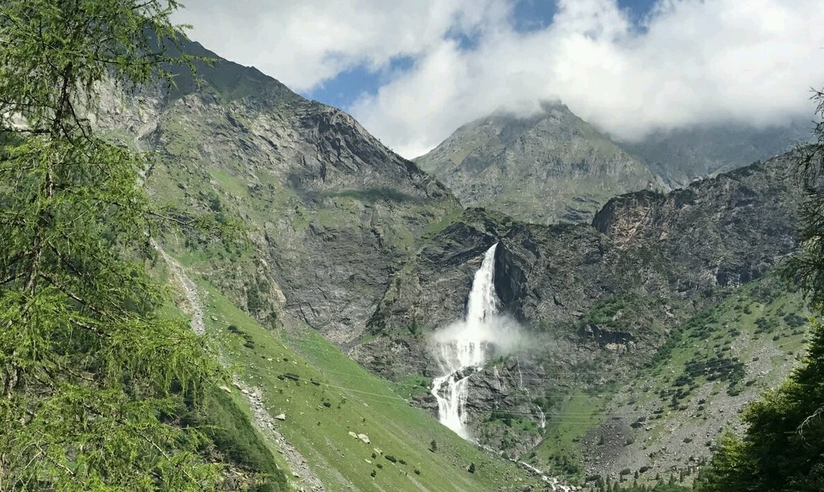 Cascate del ástæða til ski - Valbondione | Secret World Trip Planner