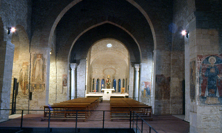 Abadia dels SS. Trinitat de Venosa - Venosa | Secret World Trip Planner