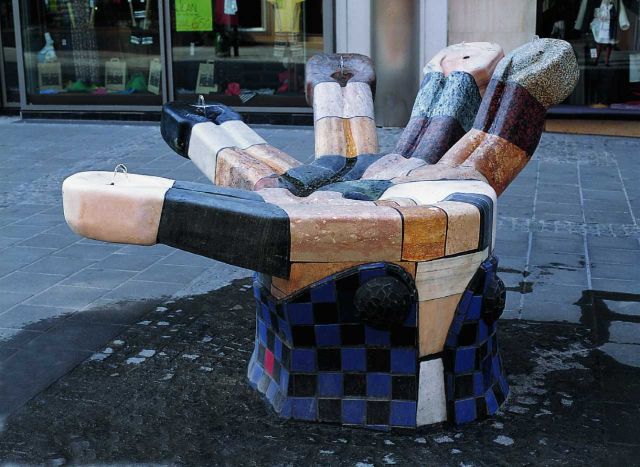 Air Pancut Minuman Hundertwasser - Tel Aviv-Yafo | Secret World Trip Planner