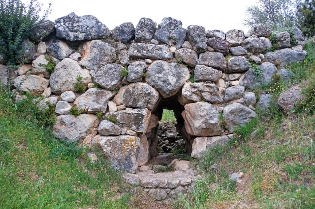 Pont d'Arkadiko, le plus ancien pont en arc conservé en Europe - Arkadiko | Secret World Trip Planner