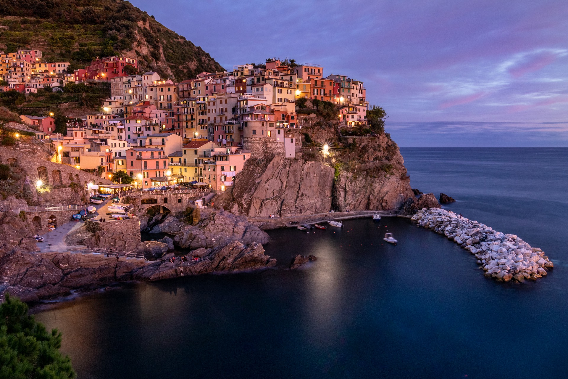 Cinco Terras: Maravilhas do Mundo - Vernazza | Secret World Trip Planner