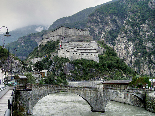 Forte de Bard - Bard | Secret World Trip Planner