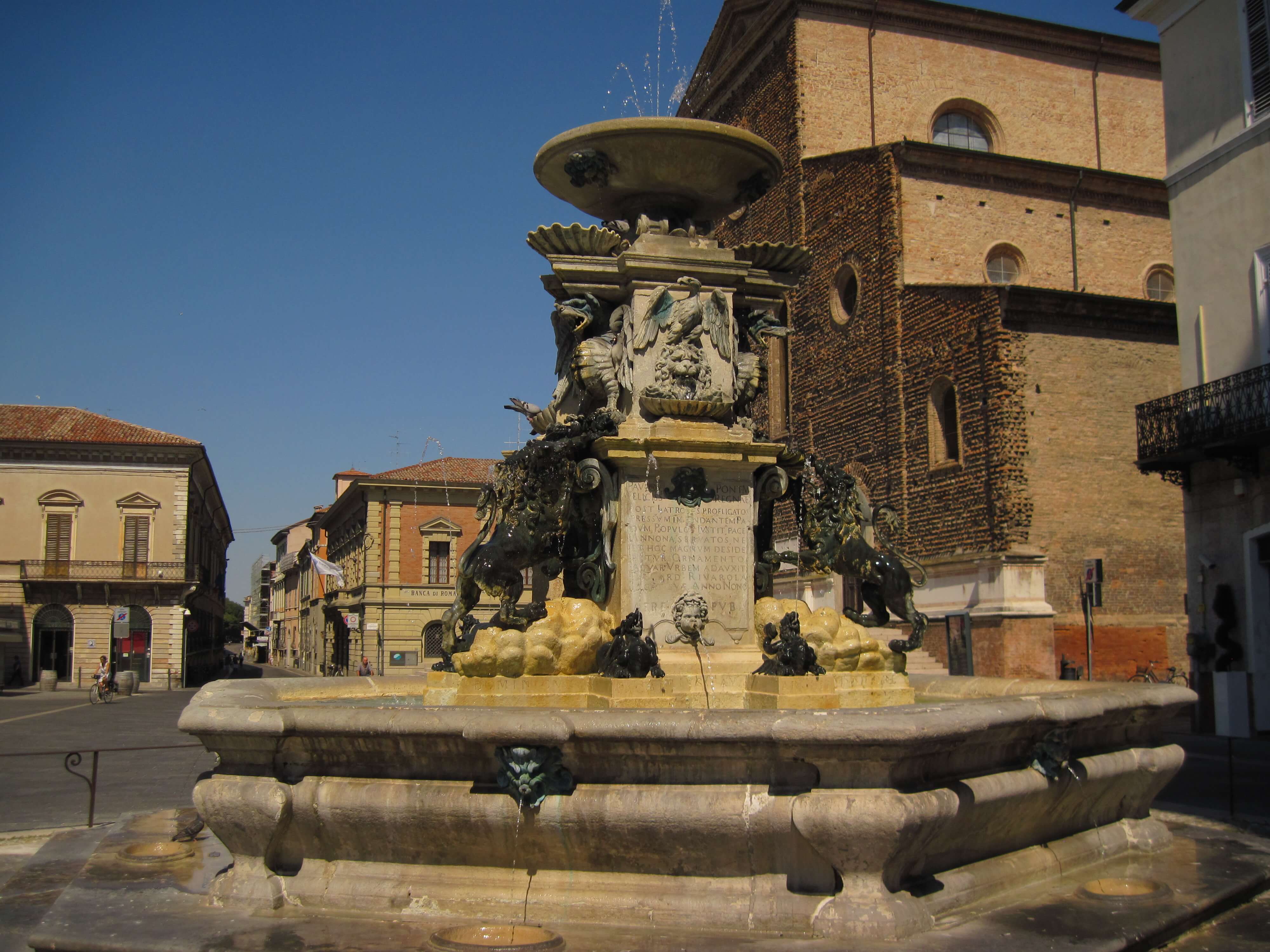 Fountain Monumental