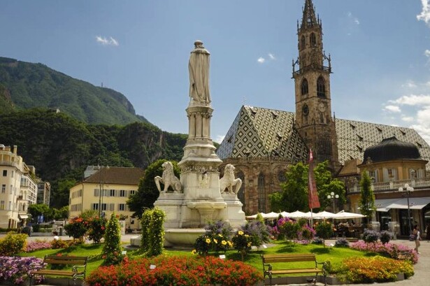 An Toimhde de Mhuire Ardeaglais Bolzano - Bolzano | Secret World Trip Planner