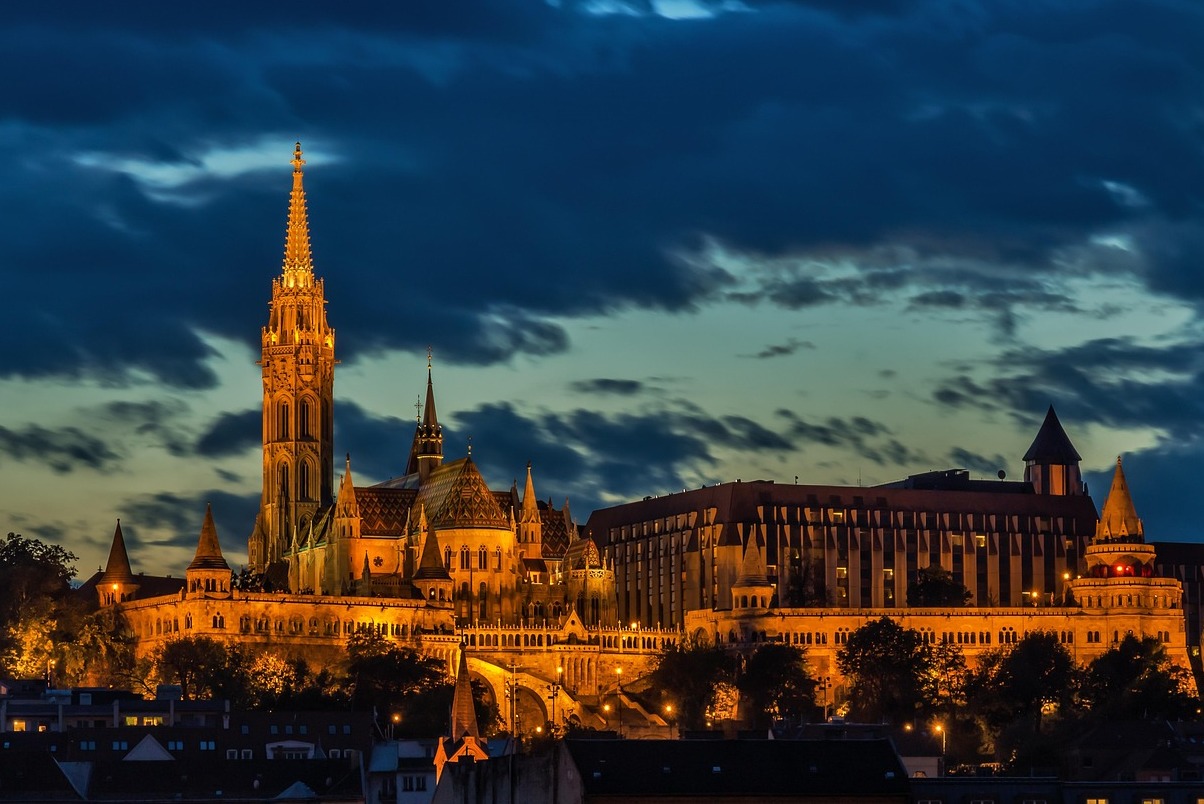 An Toimhde de Mhuire Ardeaglais Bolzano - Bolzano | Secret World Trip Planner