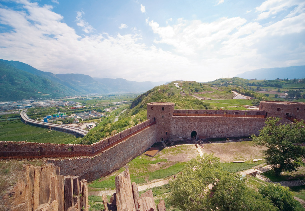 Asia. Kgm - Bolzano | Secret World Trip Planner