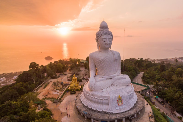 Patung Buddha Agung - Karon | Secret World Trip Planner