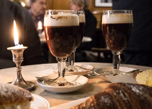 Kava slastičarna Al Bicerin - Torino | Secret World Trip Planner