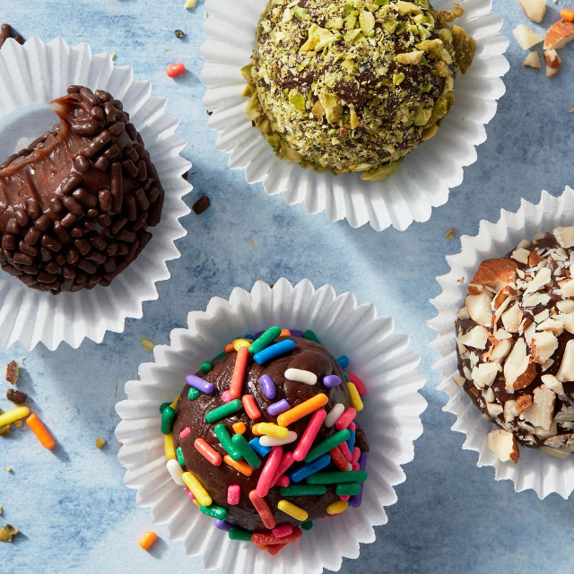 Brigadeiros - Ilhabela | Secret World Trip Planner