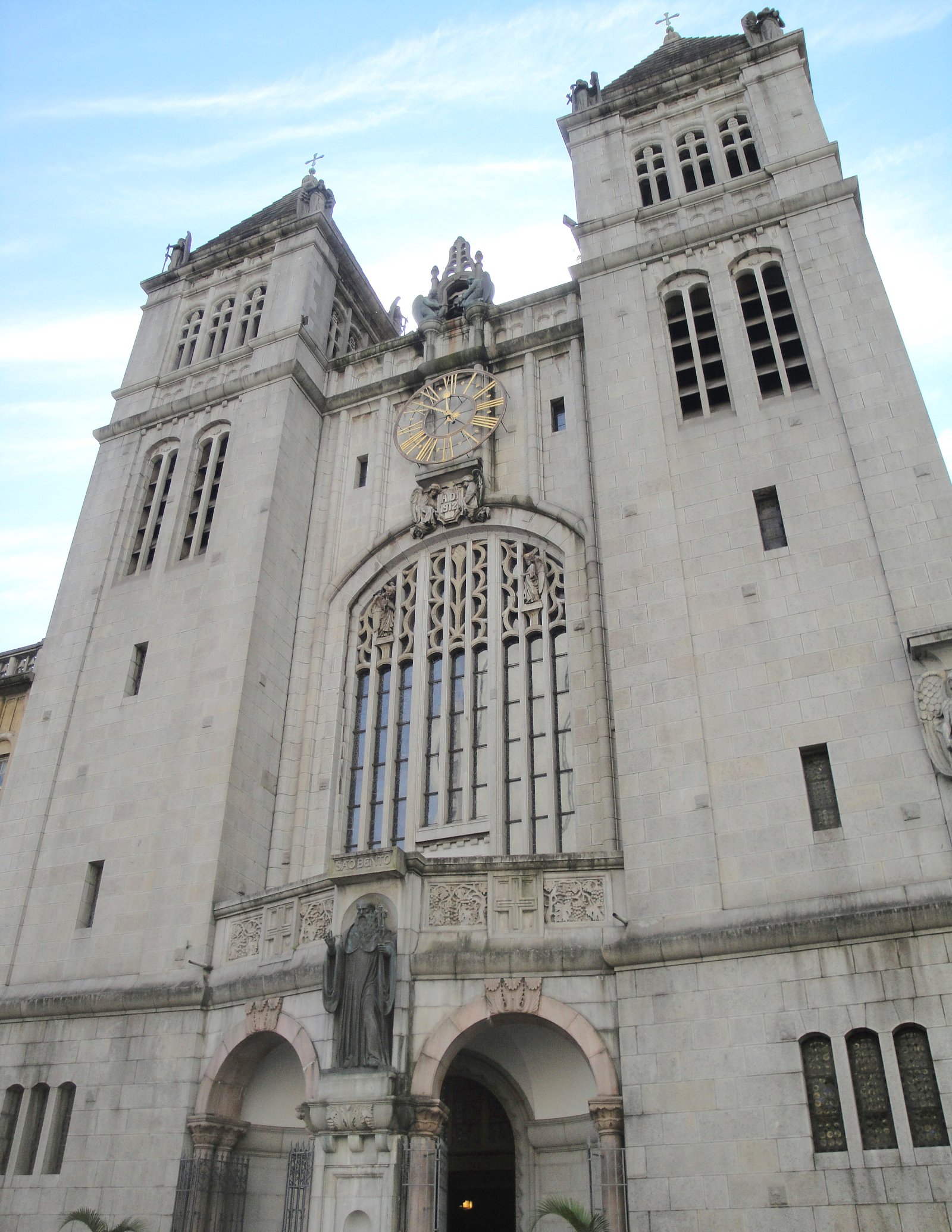 在Mosteiro de São Bento的格里高利圣歌 - São Paulo - SP | Secret World Trip Planner