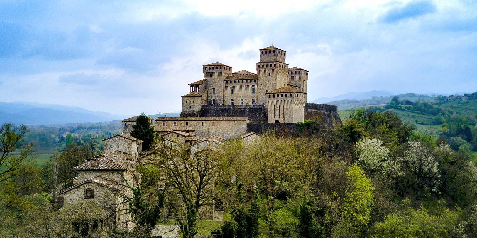 Torrechiaros pilis - Torrechiara | Secret World Trip Planner