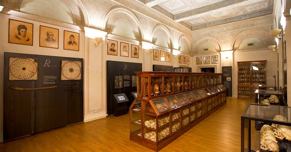 隆布罗索犯罪人类学博物馆