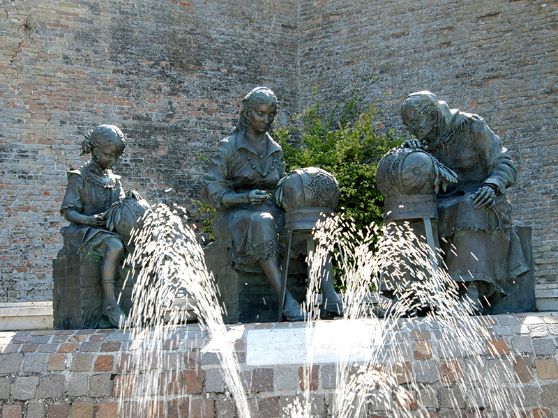 Monument a la font del fabricant de punt ...