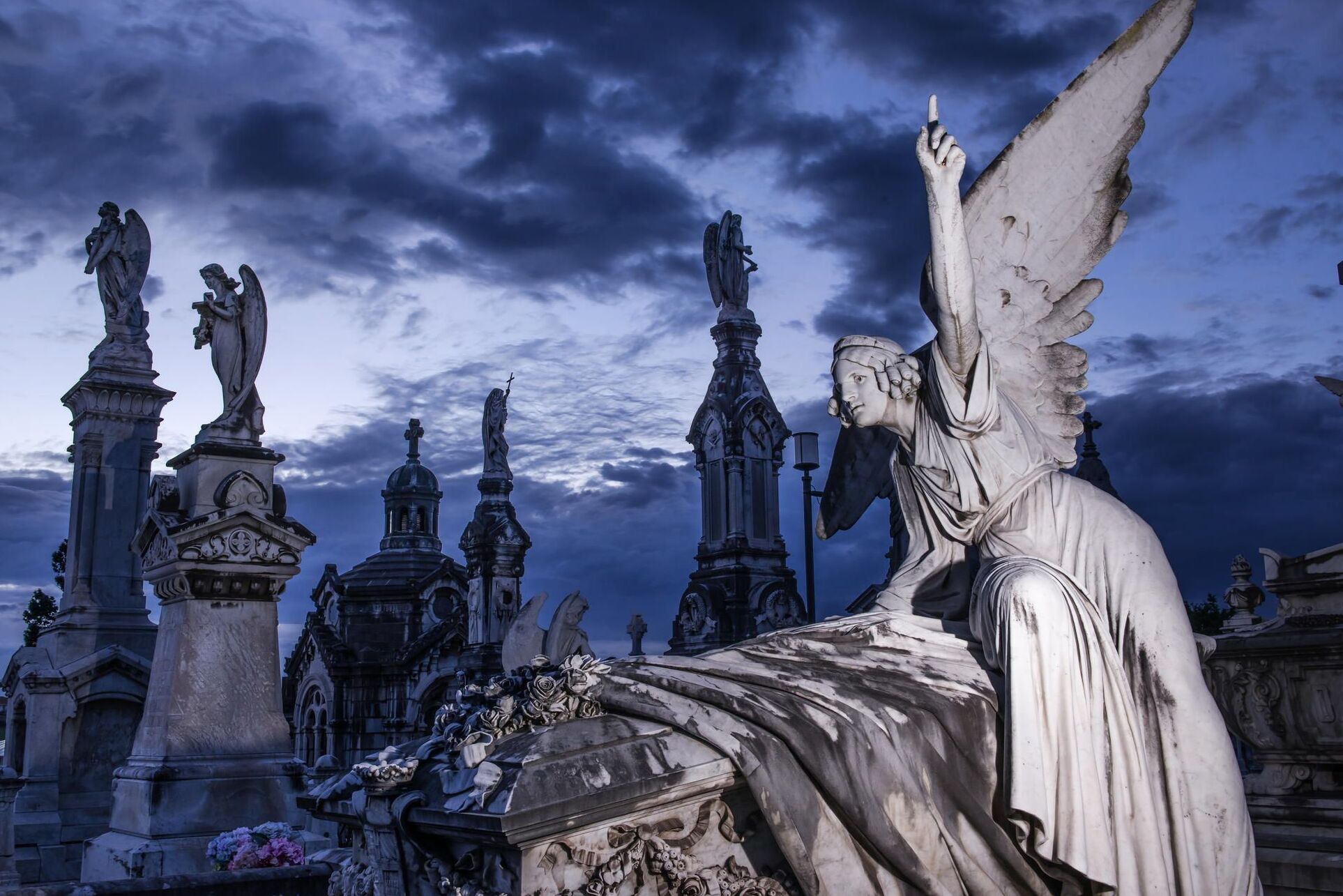 Cementerio de La Carriona (Asturias) - Avilés | Secret World Trip Planner