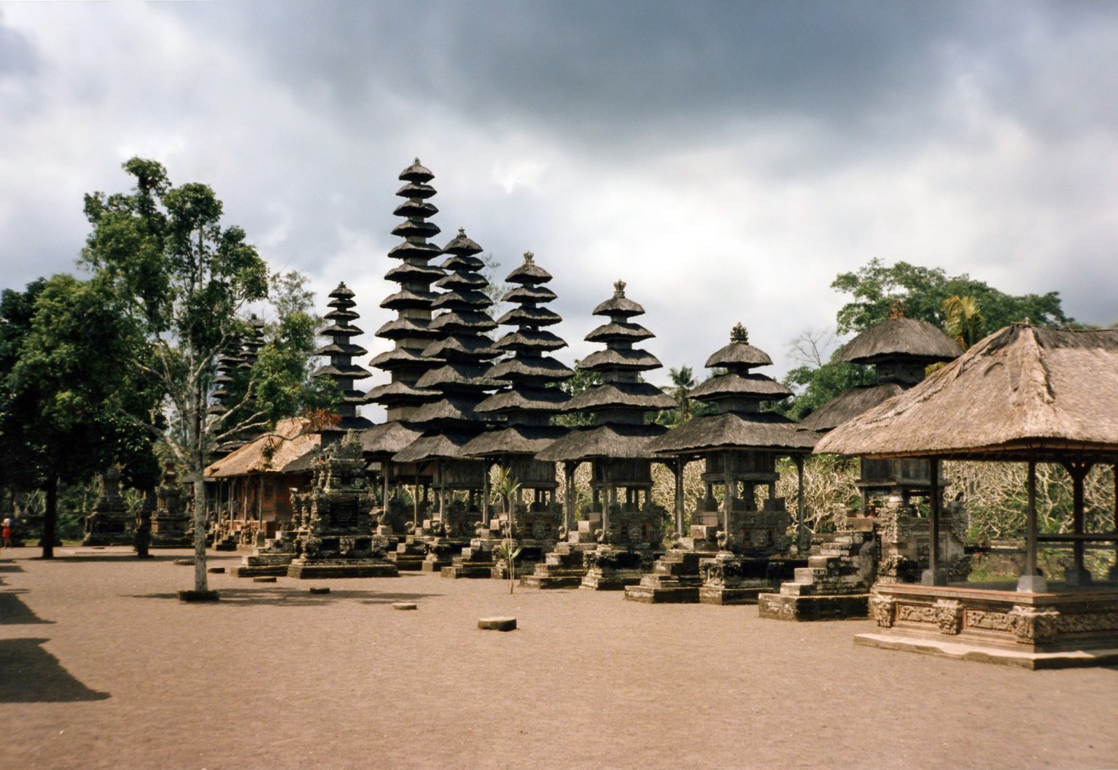 タマンアユン寺院、Mengwiの村のランドマーク - Kabupaten Badung | Secret World Trip Planner