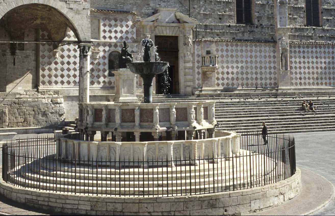 Fontana Maggiore 