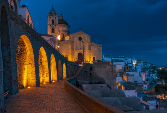 Biserica Mamă a Sfinților Petru și Pavel - Via Nicola Franchi | Secret World Trip Planner