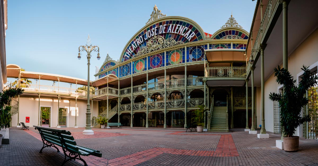 जोसे डे एलेनकार थिएटर - Fortaleza - CE | Secret World Trip Planner