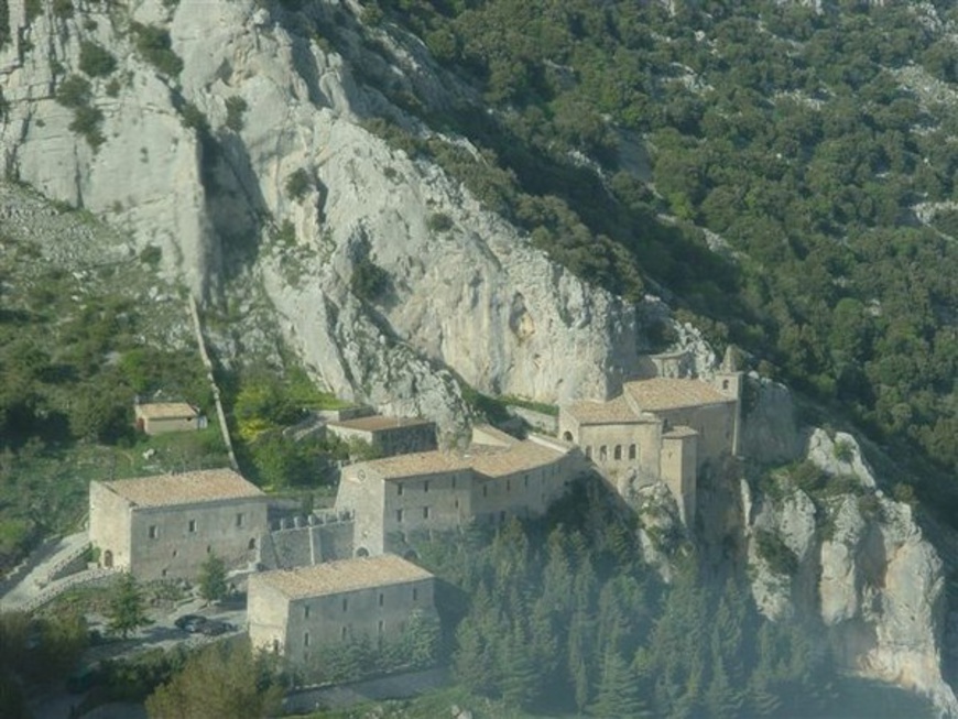 زیارتگاه سانتا ماریا دل آرمی - Cerchiara di Calabria | Secret World Trip Planner