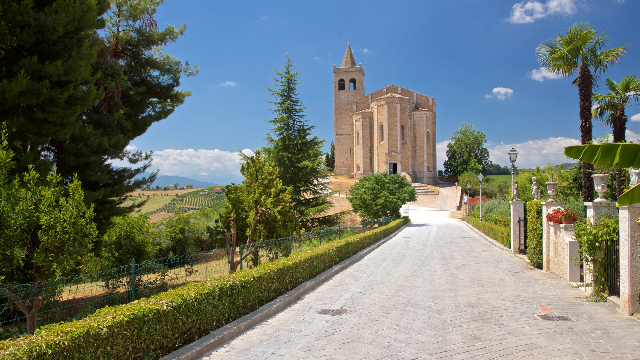 Chiesa di Santa Maria della Rocca - Offida | Secret World Trip Planner